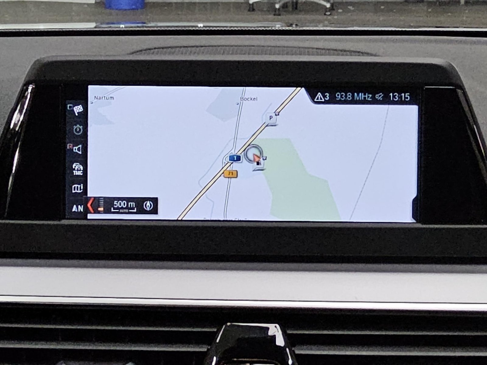 BMW 520dA Navi LED AHK PDC SHZ 7