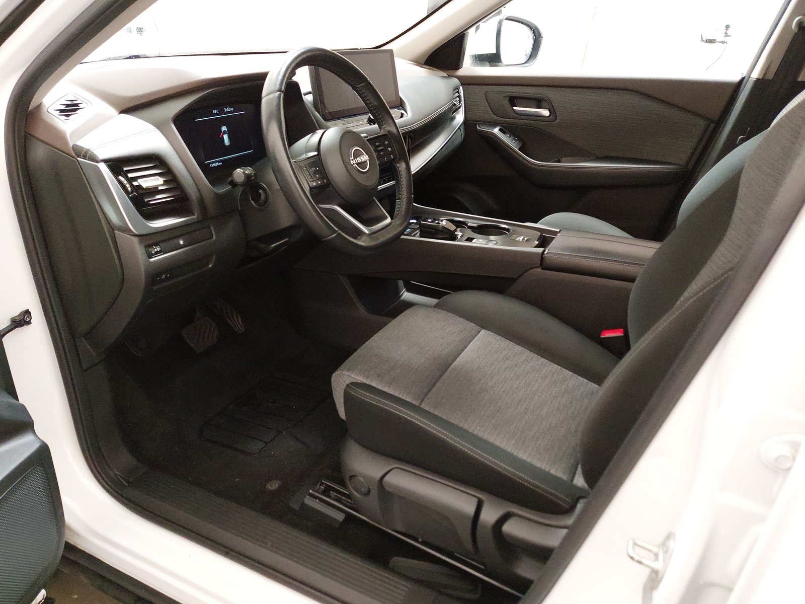 Nissan X-Trail N-Connecta 1.5 VC-T e-Power Navi HuD 360 6