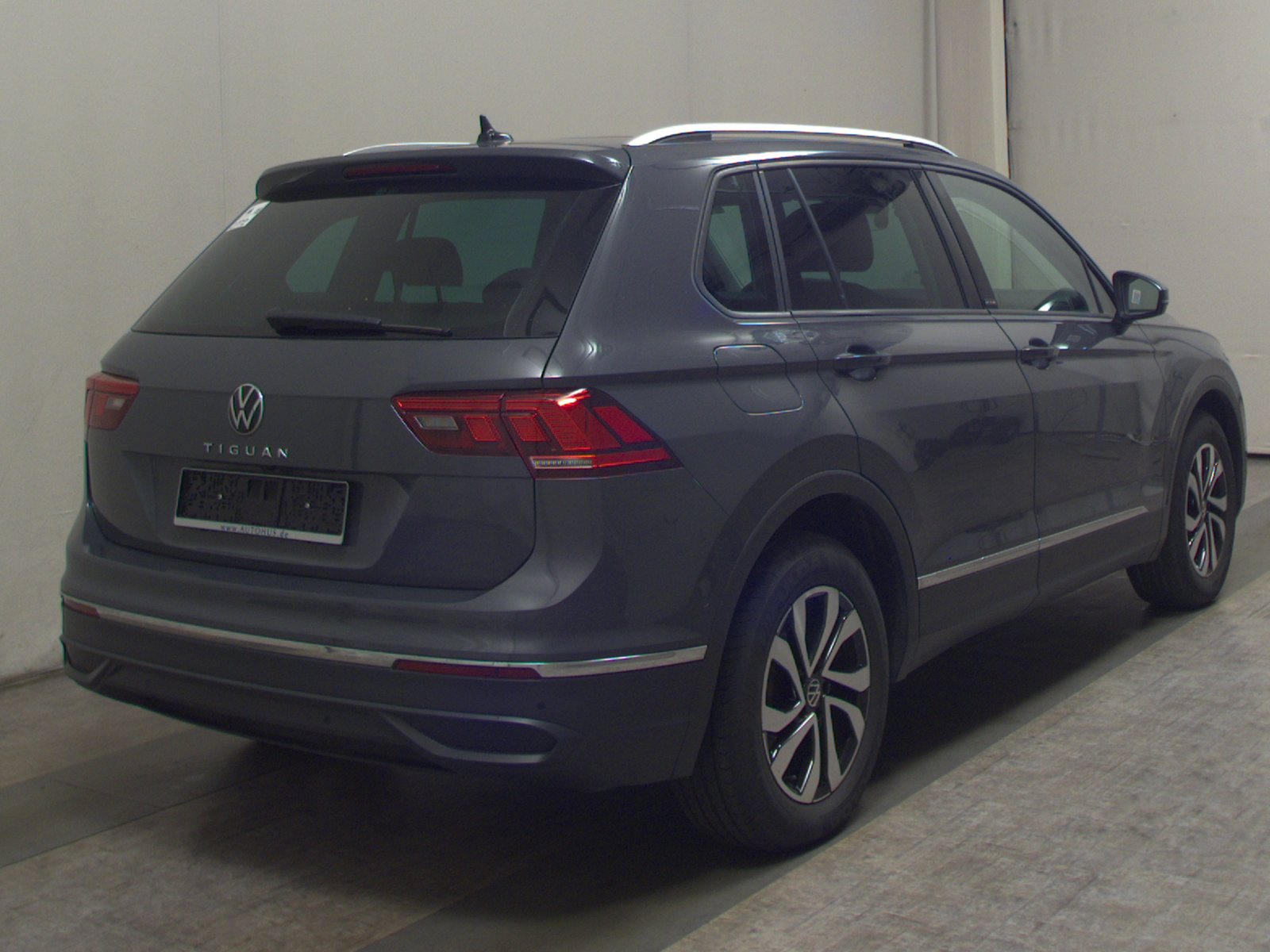 Volkswagen Tiguan 2.0 TDI Active Nav Pano AID H-K HuD LED 4