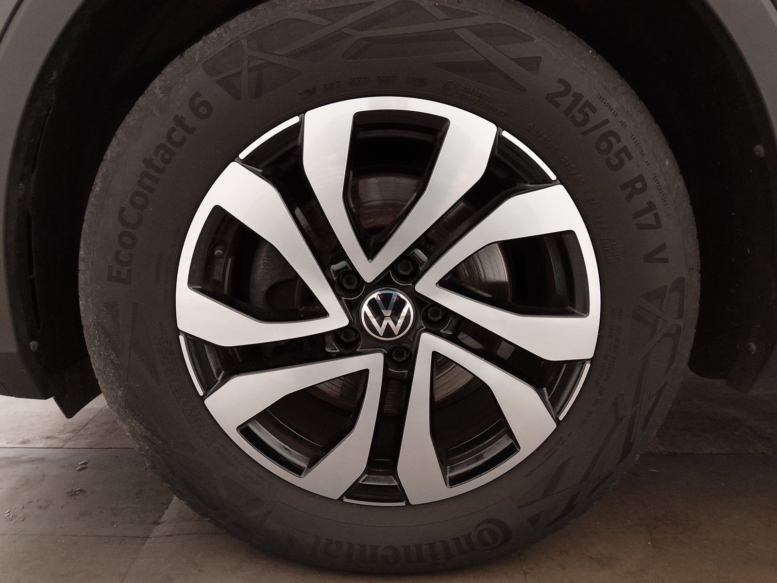 Volkswagen Tiguan 2.0 TDI Active Nav Pano AID H-K HuD LED 8