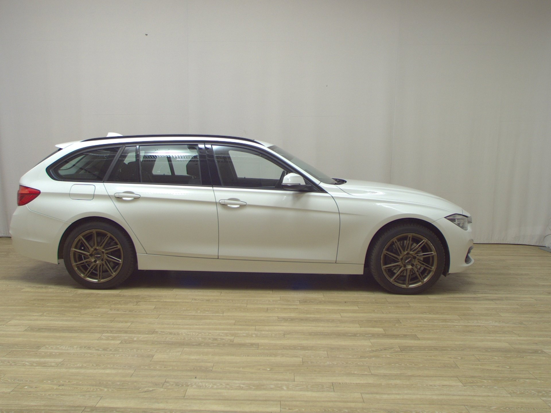 BMW 330dA xDr Sport-Line Navi Prof. LED Pano HiFi