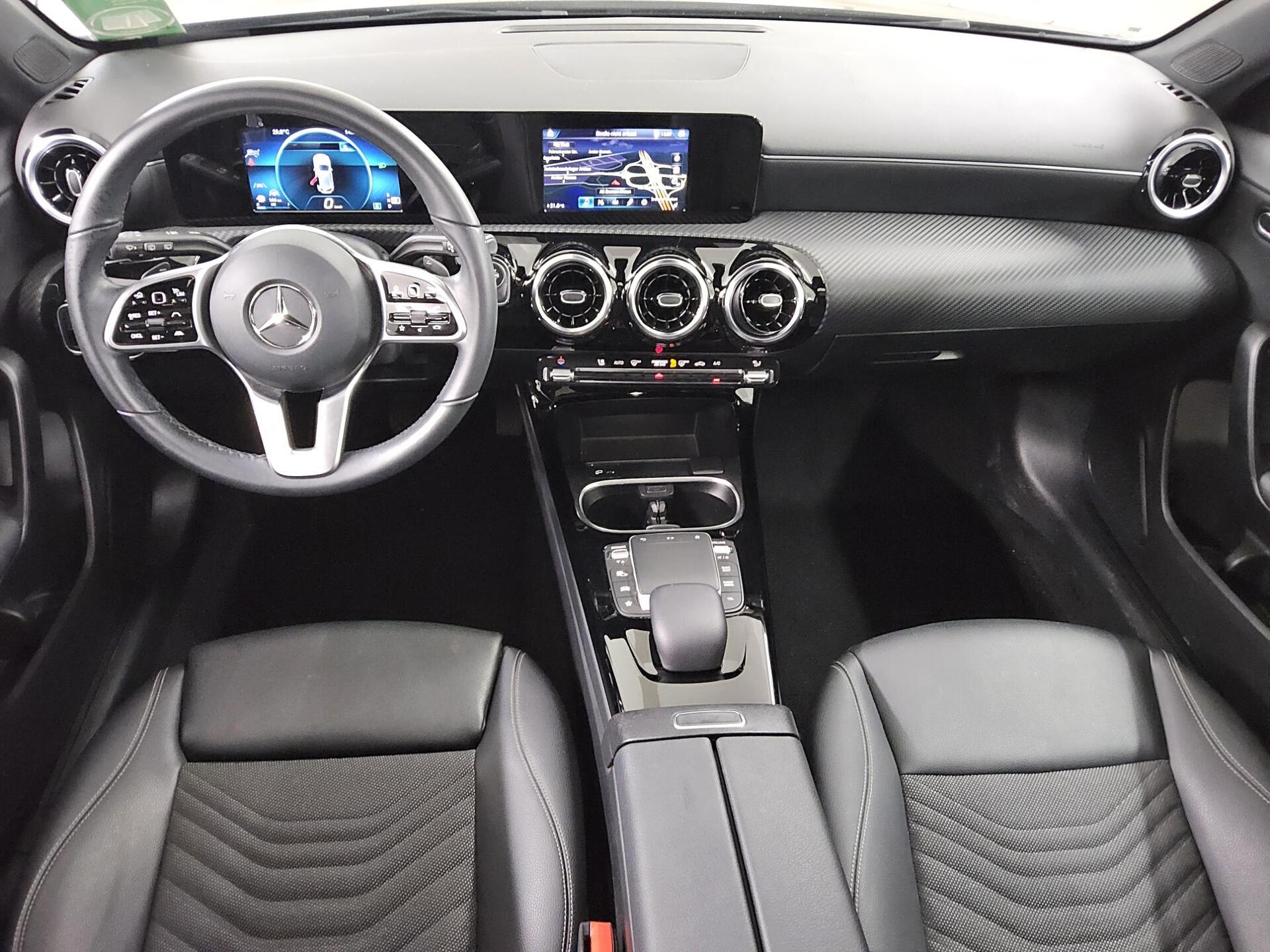 Mercedes-Benz A 200 d Navi RfK Shz Pano AHK PDC 5