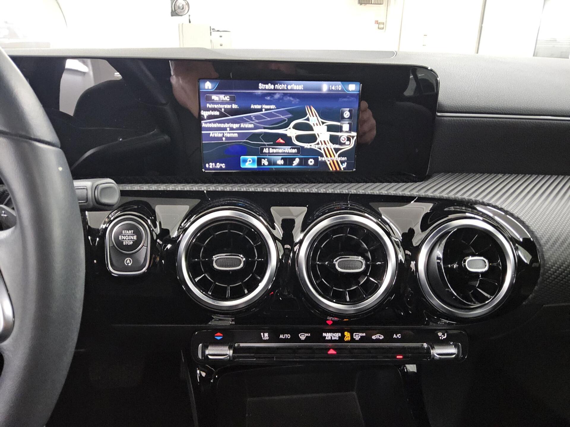 Mercedes-Benz A 200 d Navi RfK Shz Pano AHK PDC 7