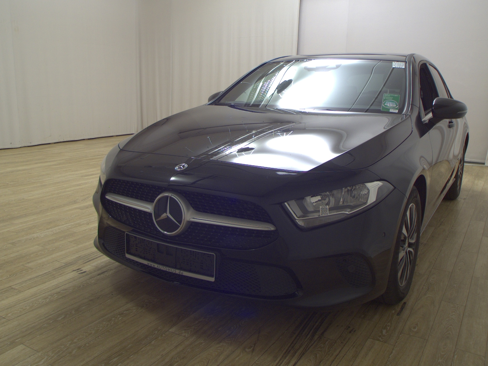 Mercedes-Benz A 200 d Navi RfK Shz Pano AHK PDC 2