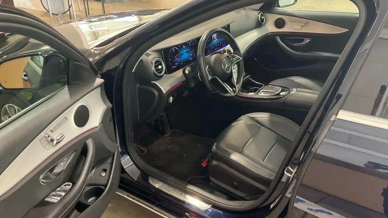 Mercedes-Benz E 400 d Allrad Exclusive Pano*Sthzg*360*Distro*H 8