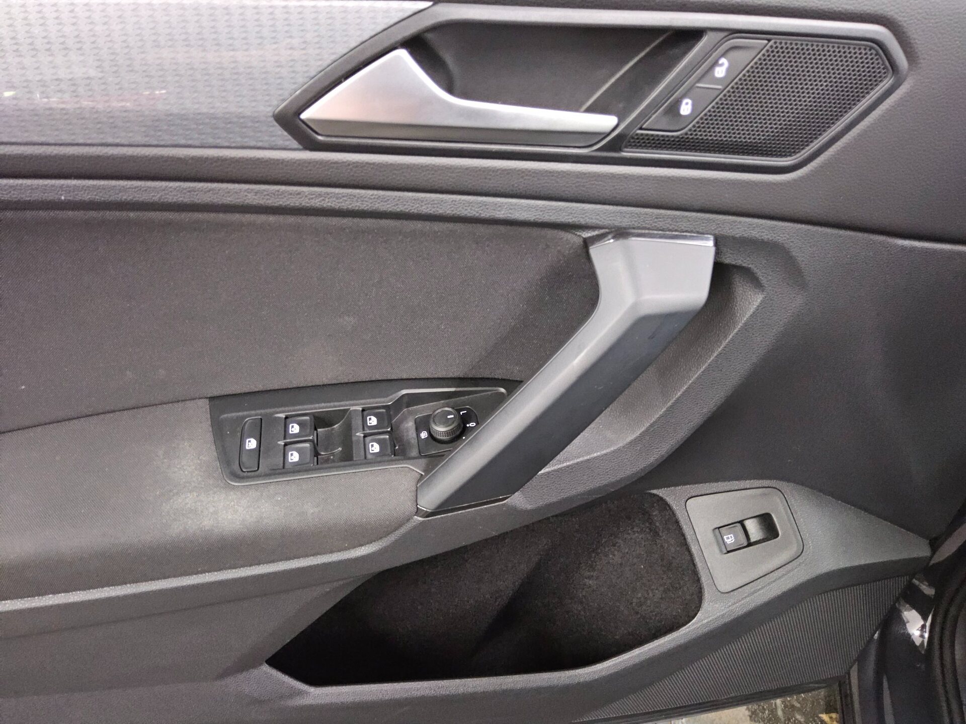 Volkswagen Tiguan 1.4 TSI e Life Navi LED AID RFK 10