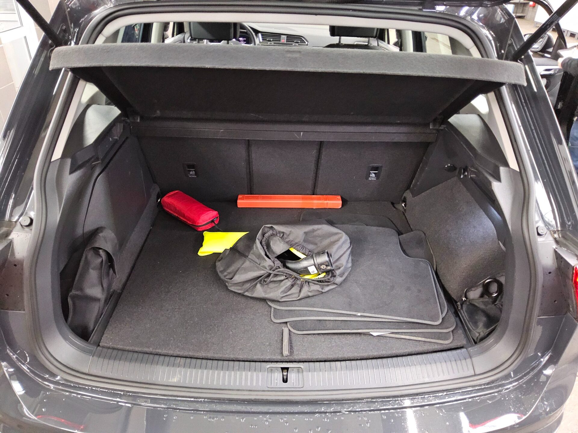 Volkswagen Tiguan 1.4 TSI e Life Navi LED AID RFK 12