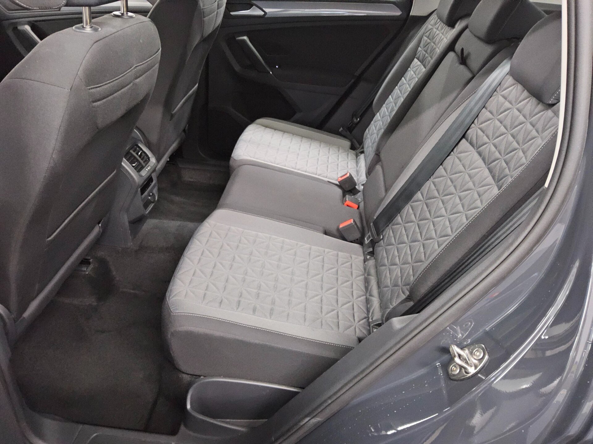Volkswagen Tiguan 1.4 TSI e Life Navi LED AID RFK 13