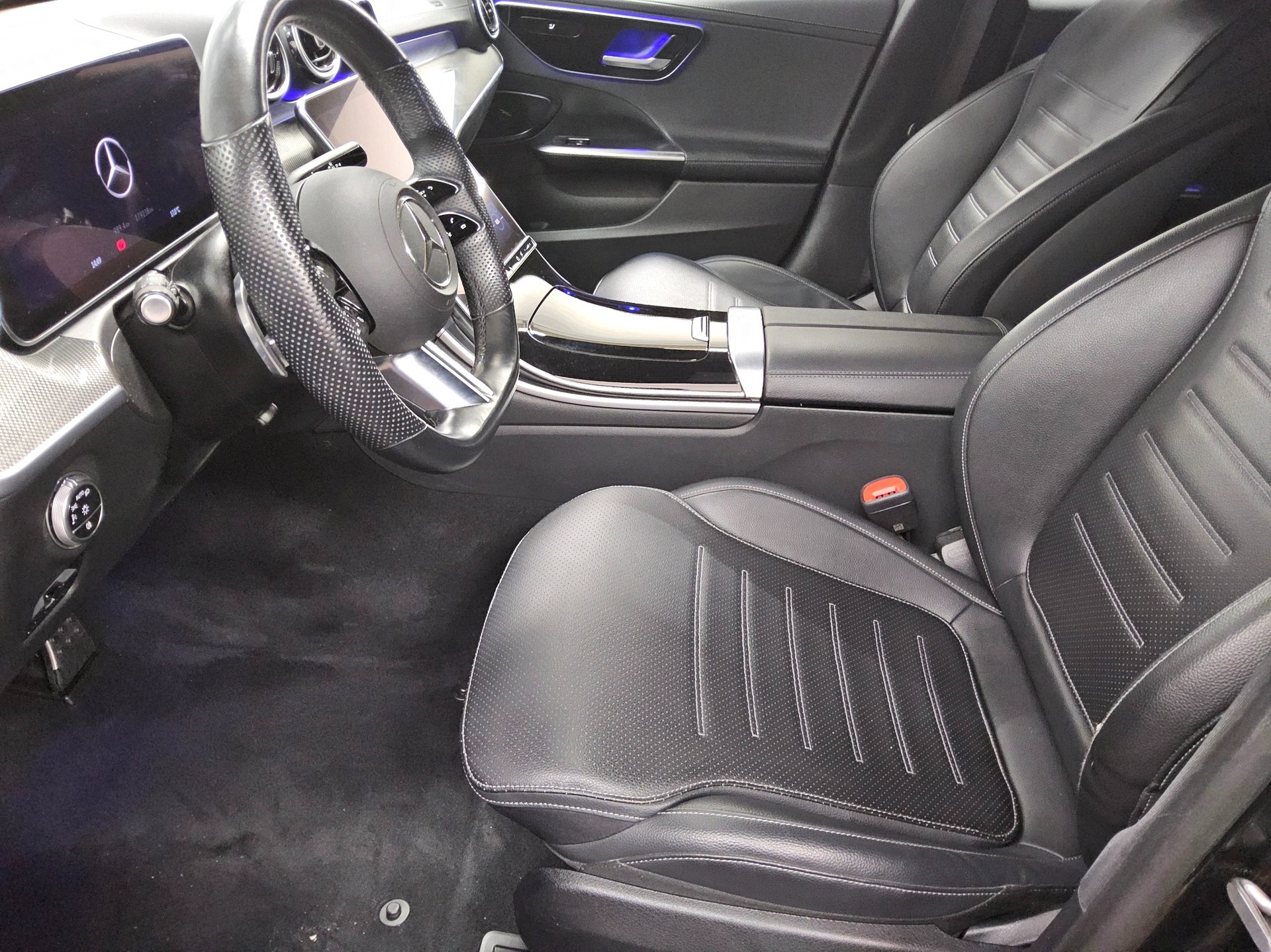 Mercedes-Benz C 220 T d AMG-Line Night Navi LED Sound AHK MBUX 9