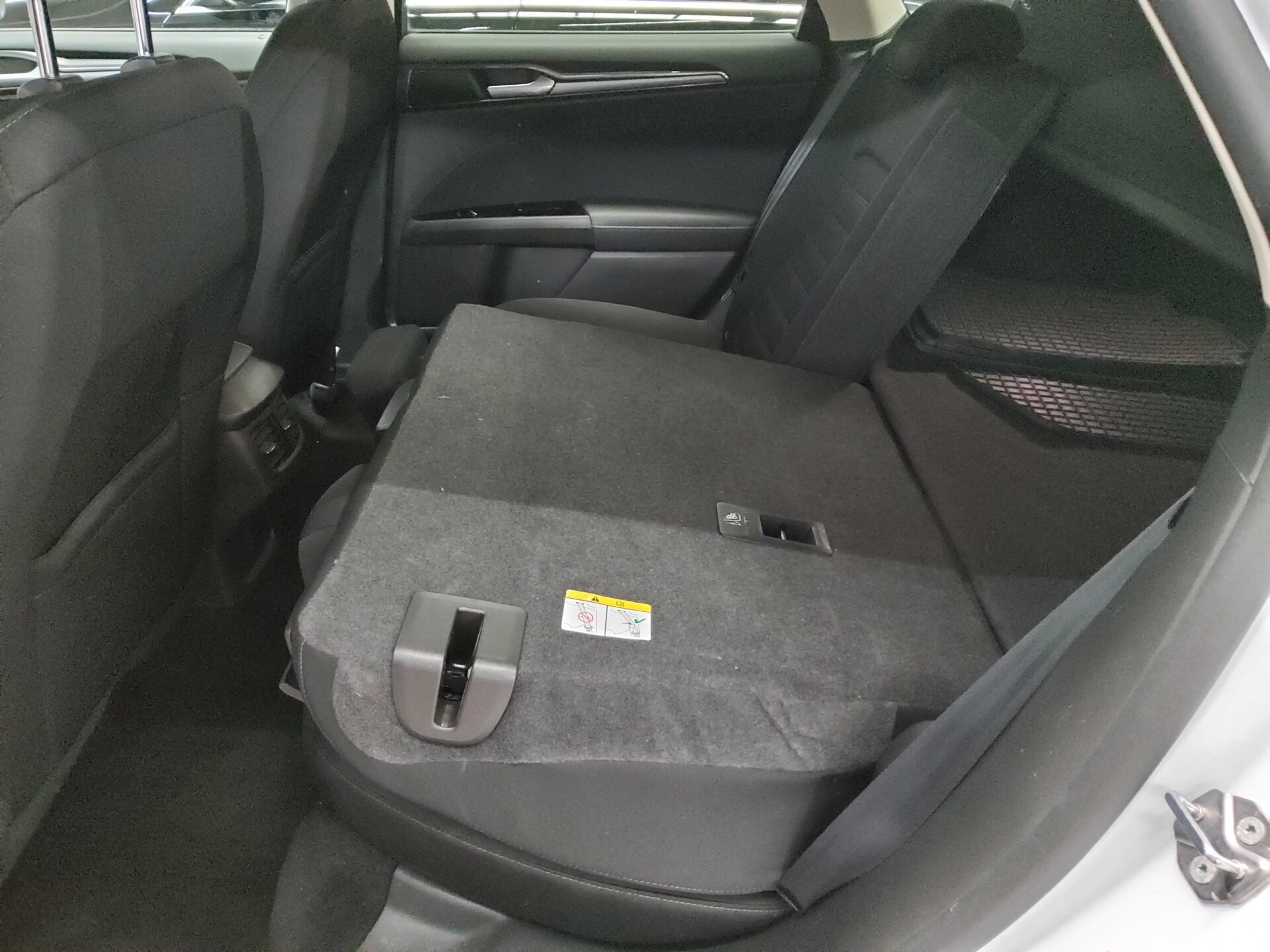 Ford Mondeo Turnier 2.0 EB Titanium Navi LED AHK ACC 12