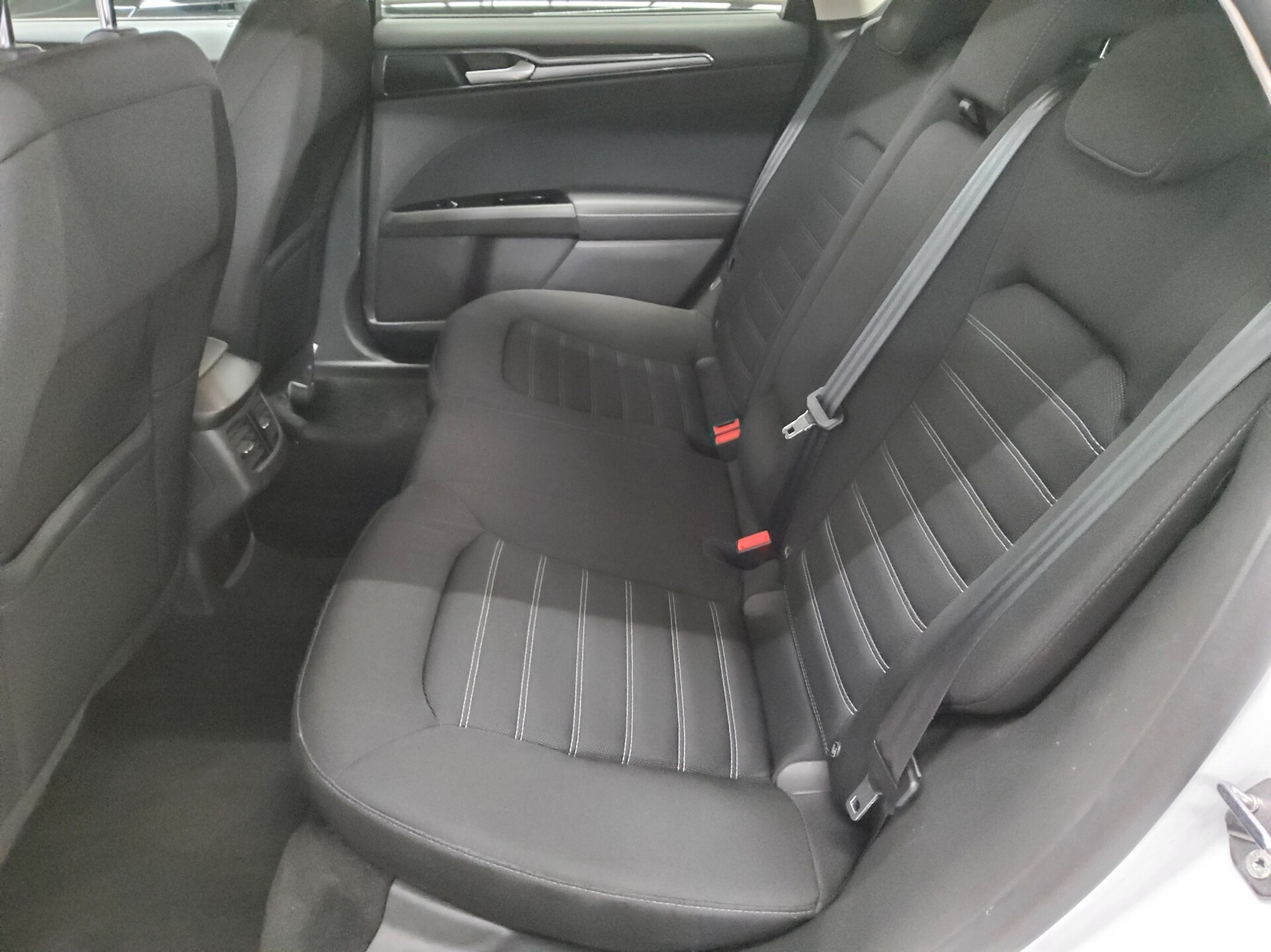 Ford Mondeo Turnier 2.0 EB Titanium Navi LED AHK ACC 13