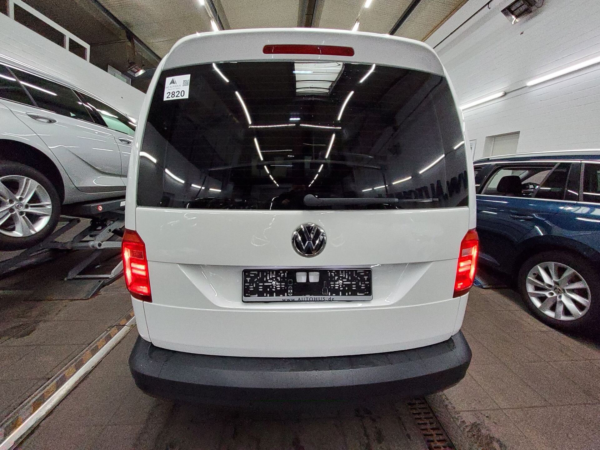Volkswagen Caddy Maxi 1.4 2-Sitzer PDC Tempomat 10