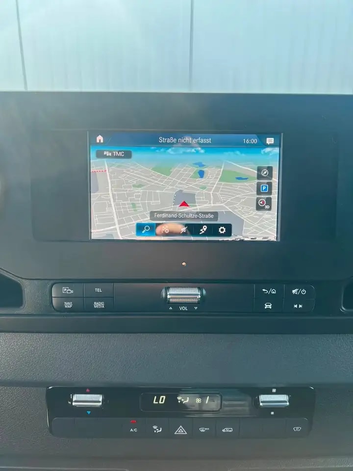 Mercedes-Benz Sprinter 314 AUTOMATIK NAVI TOTWINKEL KAMERA LED 16