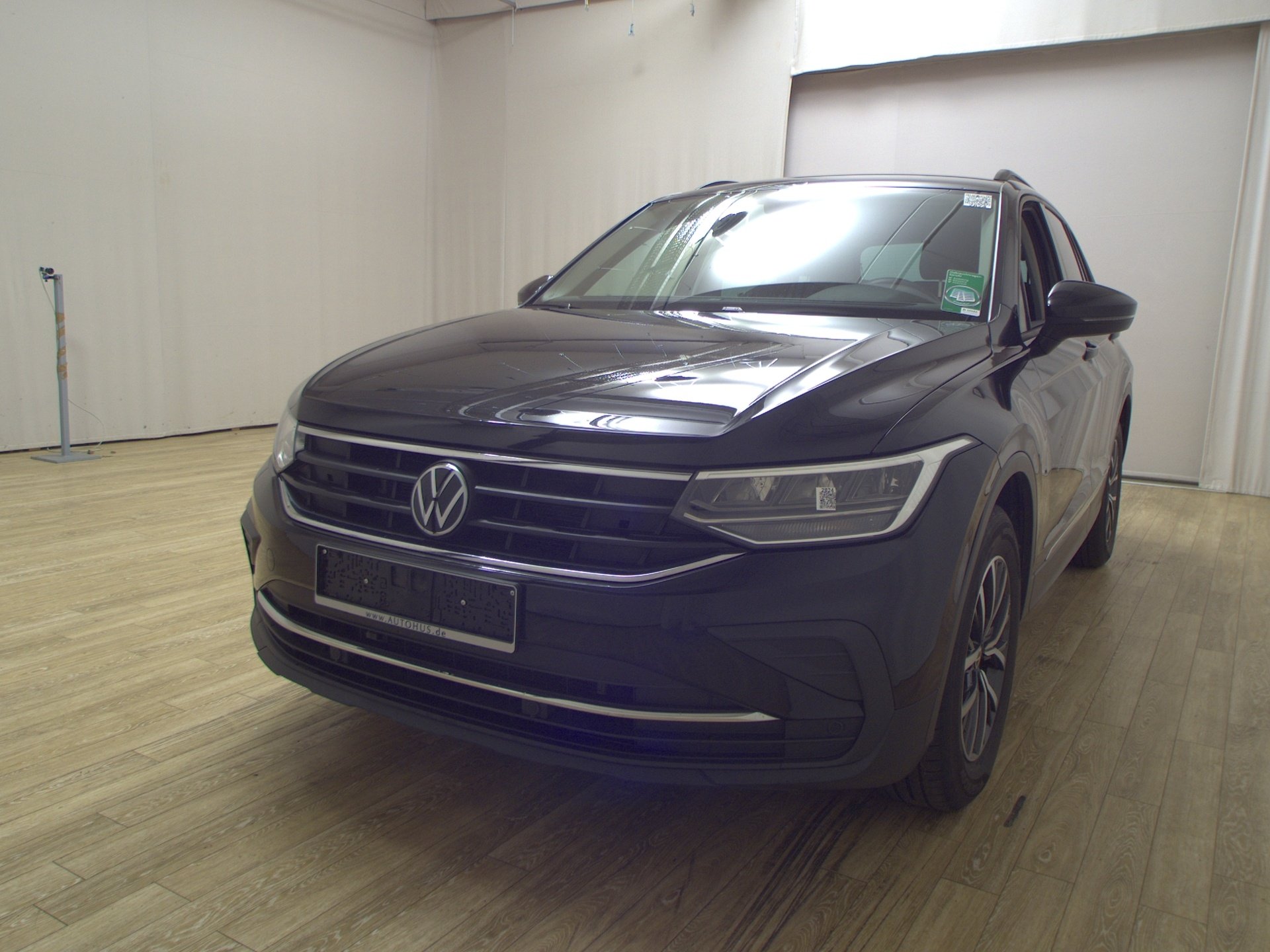 Volkswagen Tiguan 2.0 TDI Life Navi LED RFK AHK 2