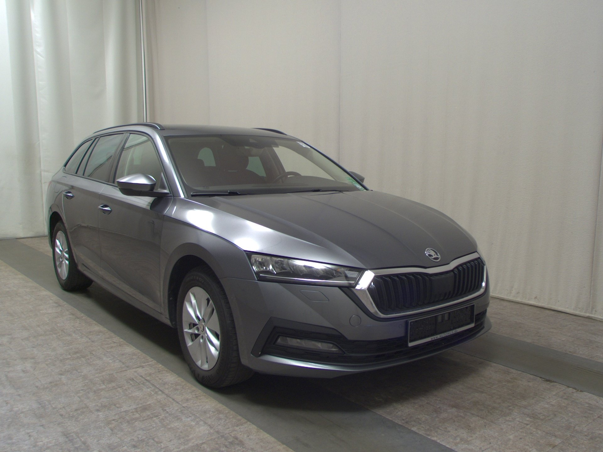 Skoda Octavia Kombi 2.0 TDI Ambition Navi vc LED ACC 3