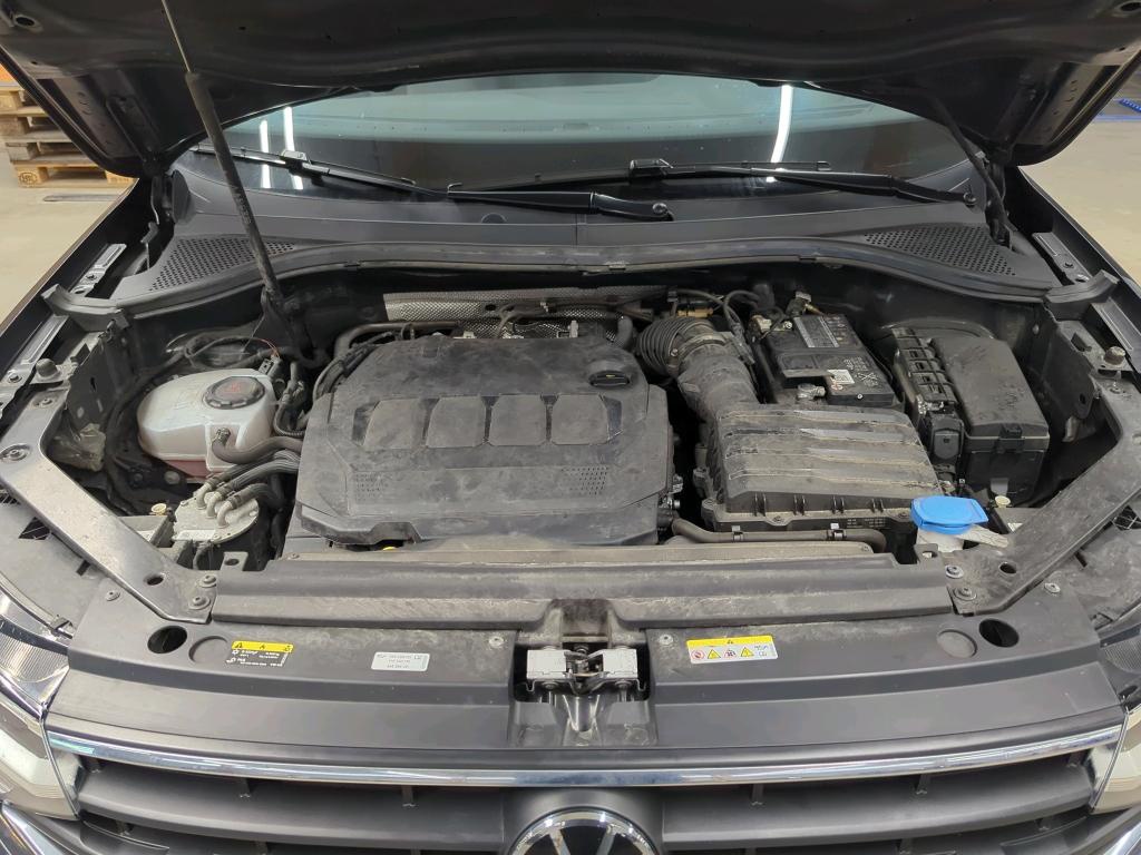 Volkswagen Tiguan 2.0 TDI 2.0 TDI NAVI LED SHZ 11