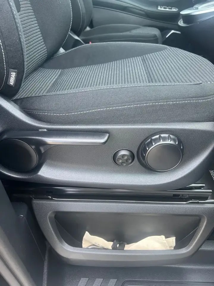 Mercedes-Benz V 300 d 4MATIC NAVI KAMERA 7-SITZER 3x EL.TÜREN 20