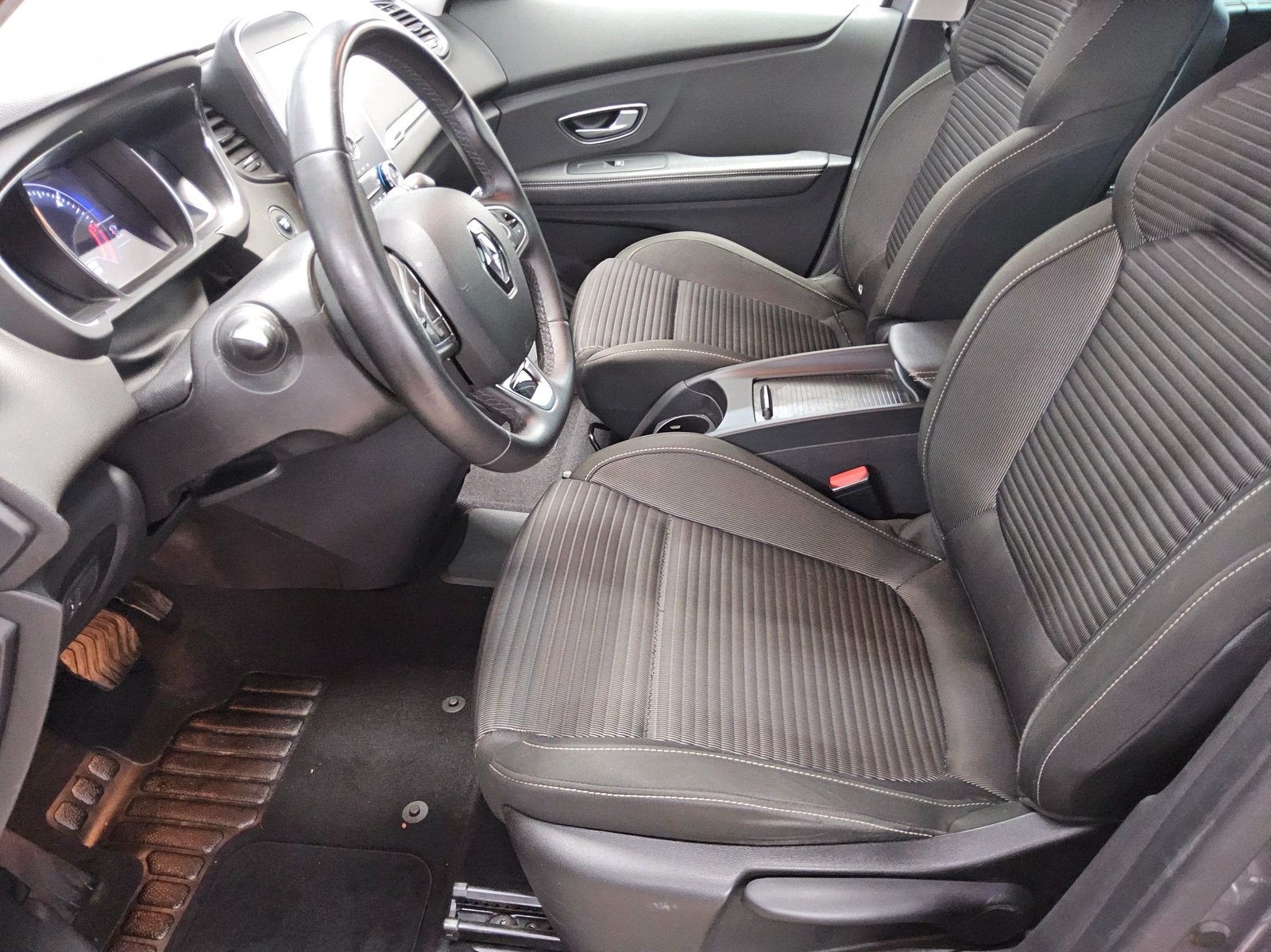 Renault Grand Scenic 1.7 BLUE dCi Business Ed. Navi PDC 9
