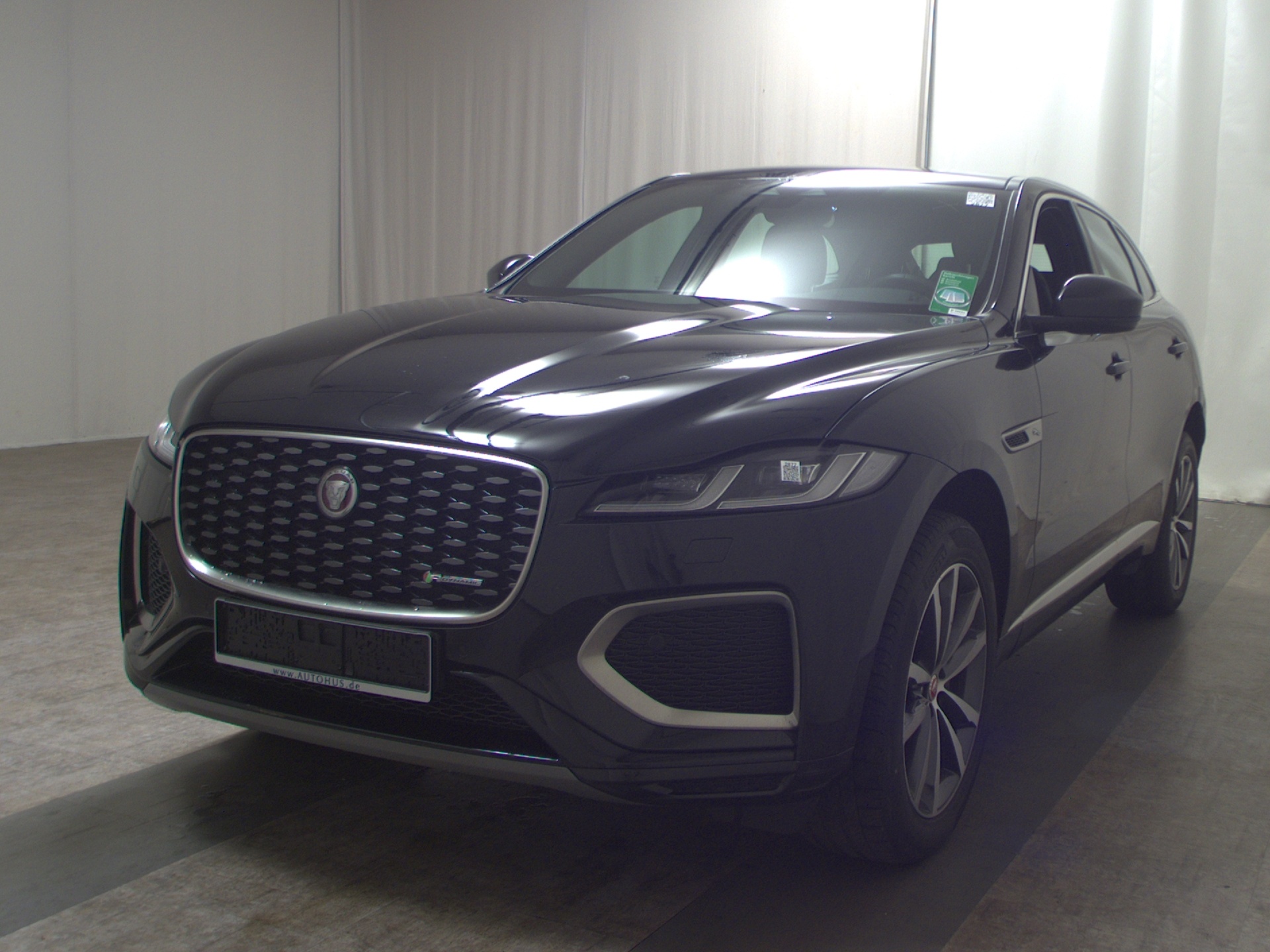 Jaguar F-Pace D 200 AWD R-Dynamic Navi LED Leder RFK ACC Sound 2