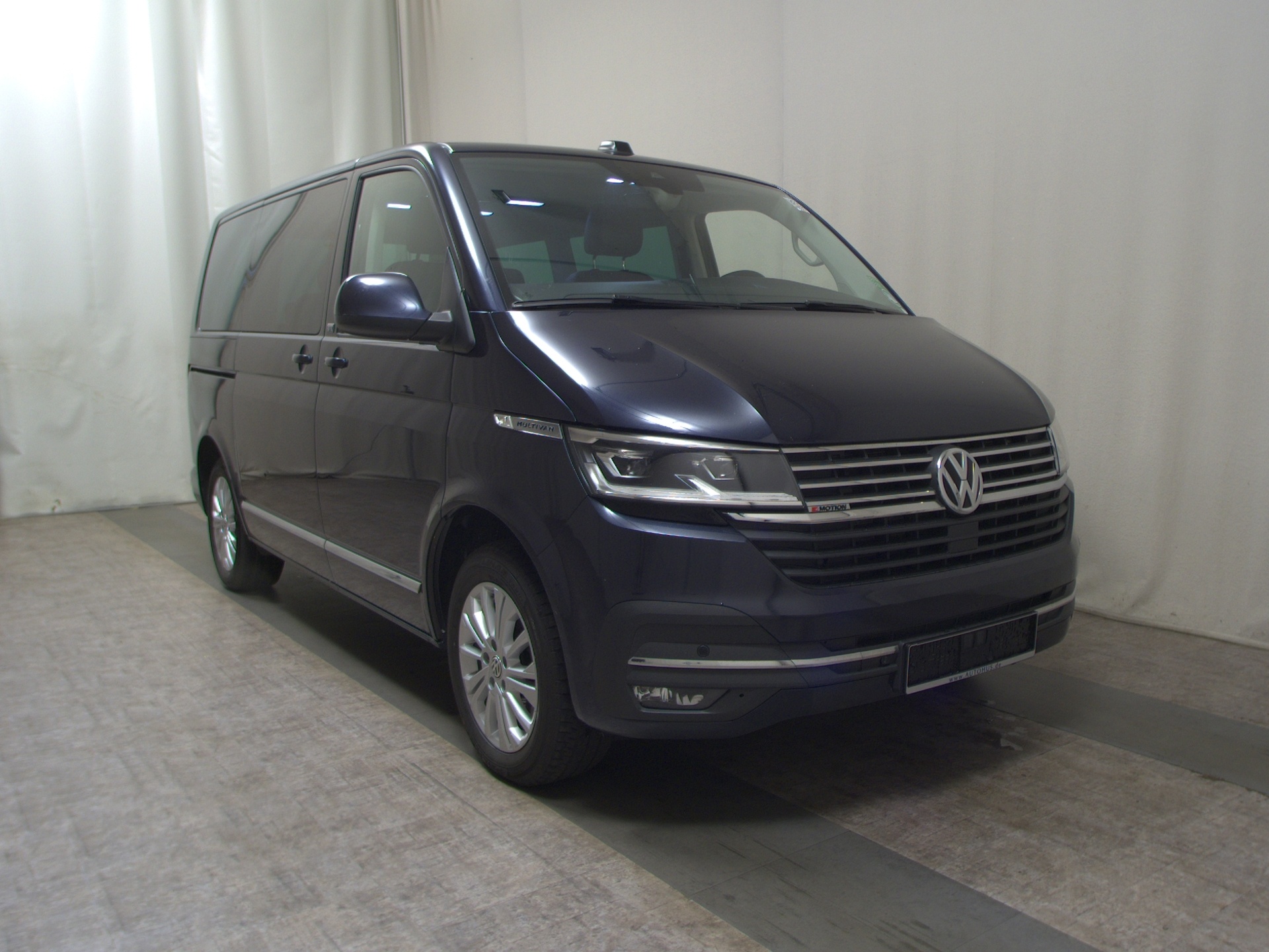 Volkswagen T6 Multivan 2.0 TDI 4M Gen. Six DCC Navi LED AHK 3