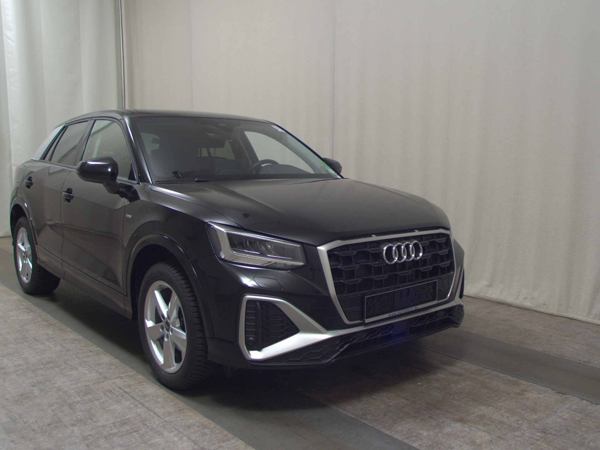 Audi Q2 30 TFSI S-Line Navi LED vc PDC SHZ 3
