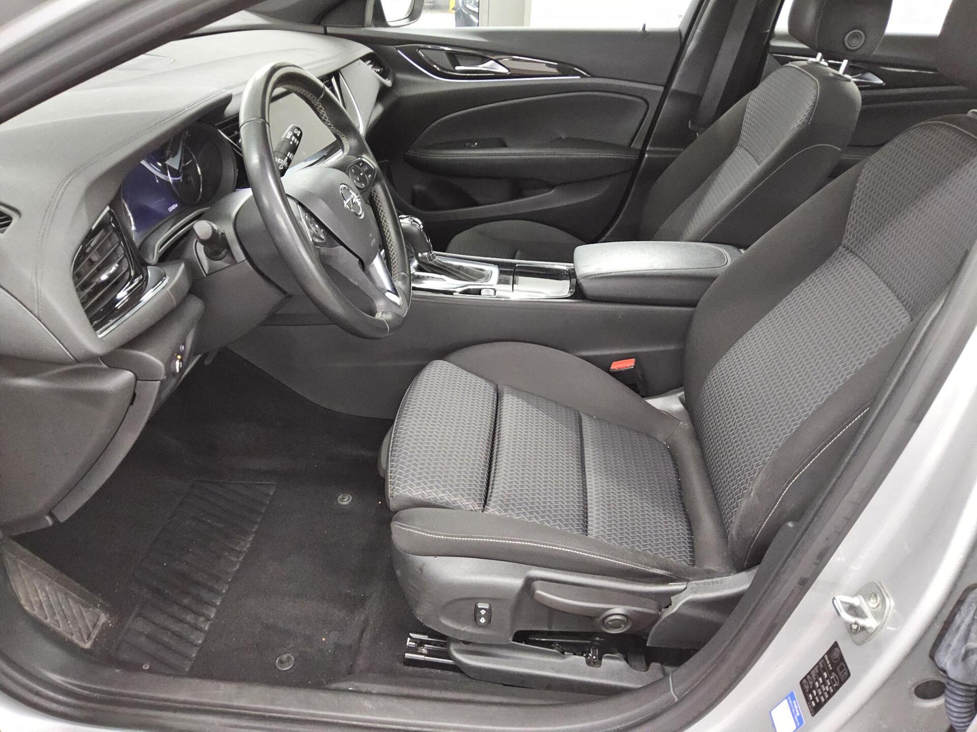Opel Insignia ST 2.0 D Elegance Navi LED PDC 8