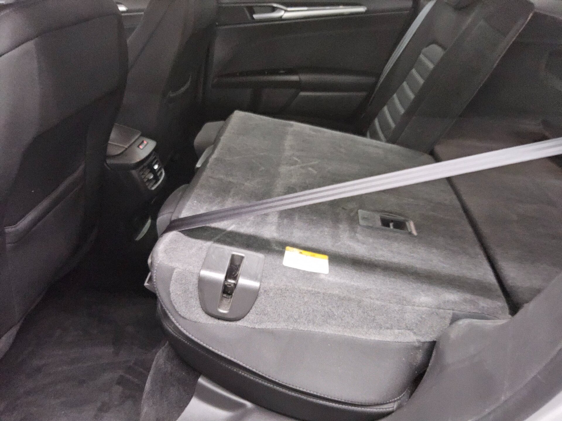 Ford Mondeo Turnier 2.0 EB Trend Navi LED 4xShz RfK 12