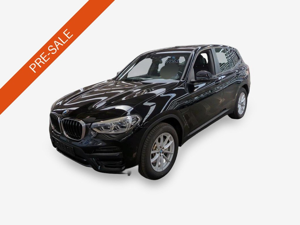 BMW X3 xDrive30e Advantage Pano AHk H/K