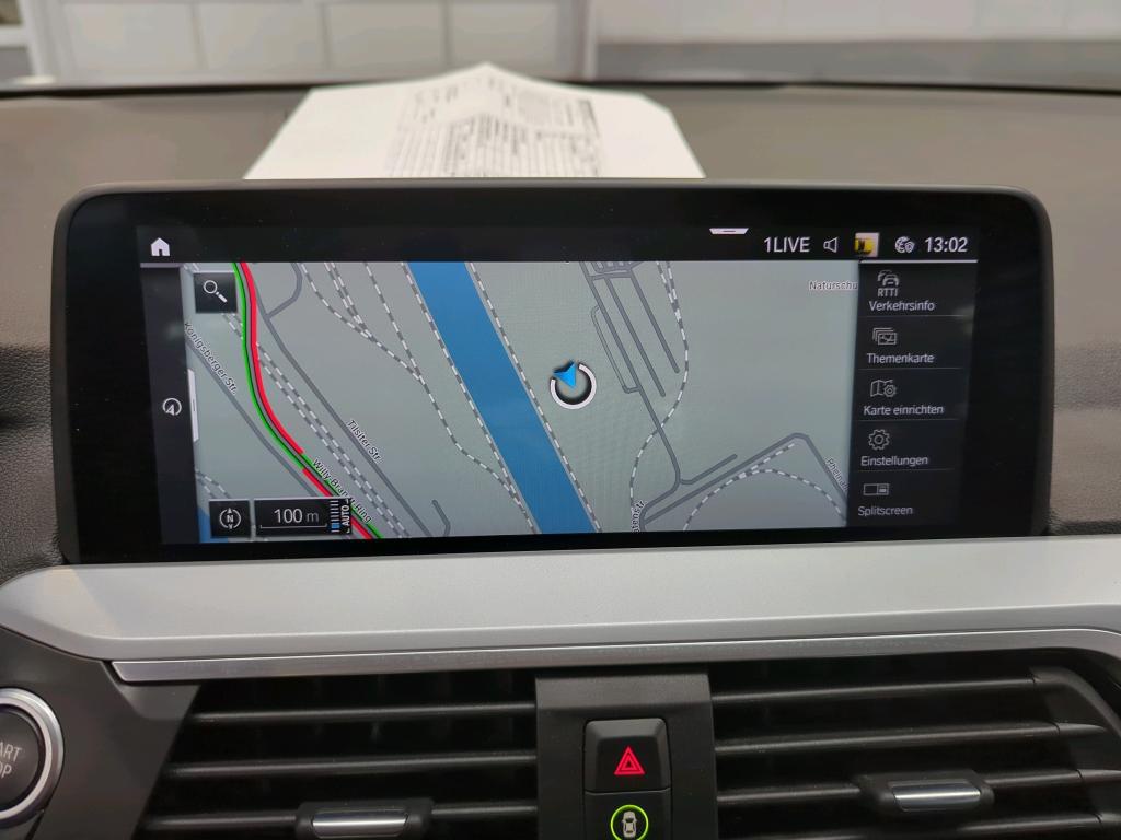 BMW X3 xDrive30e Advantage Pano AHk H/K 9