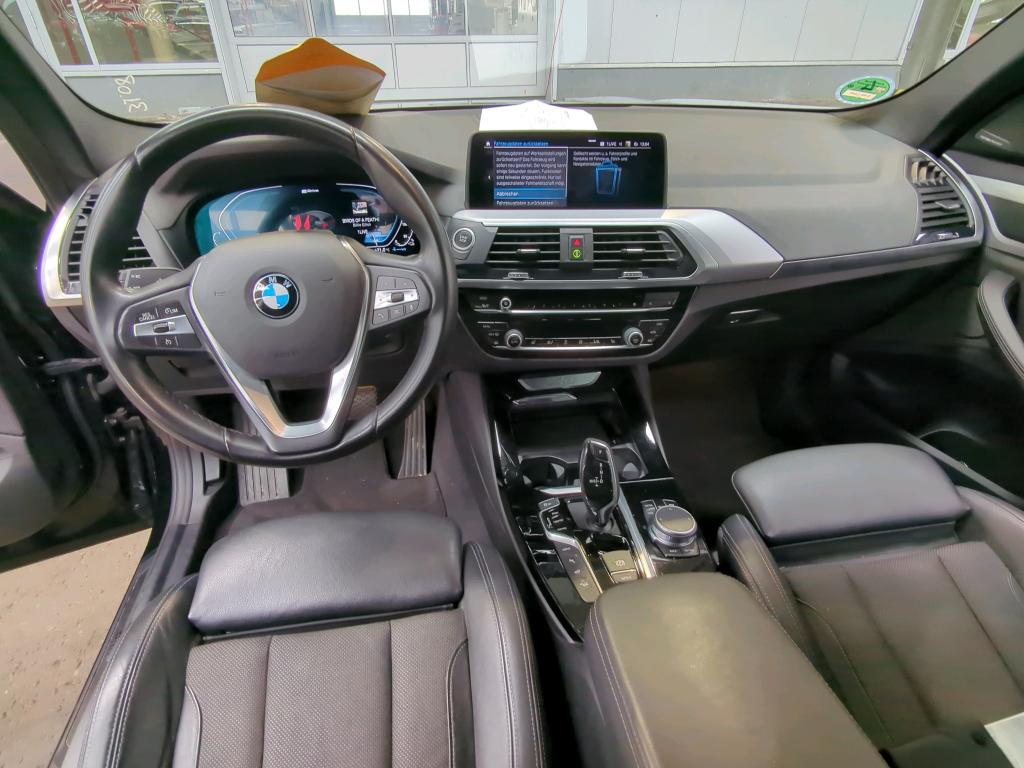 BMW X3 xDrive30e Advantage Pano AHk H/K 5