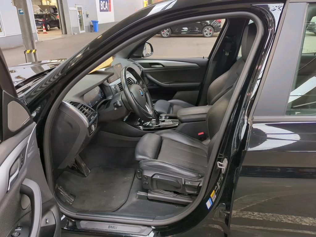 BMW X3 xDrive30e Advantage Pano AHk H/K 6