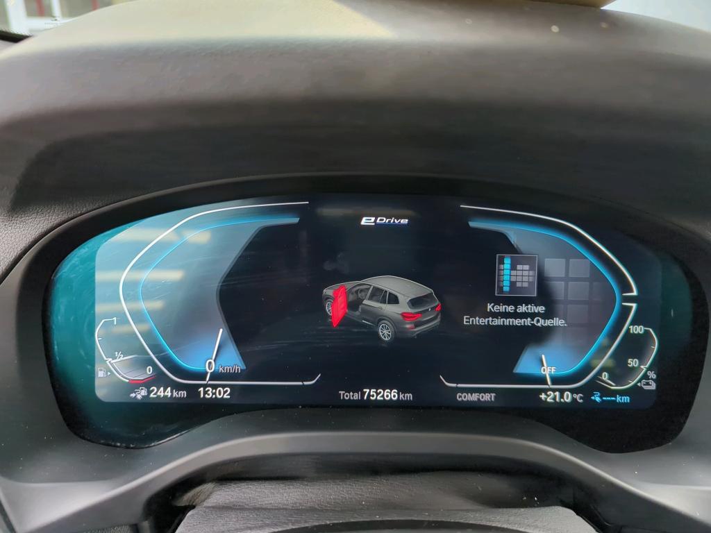 BMW X3 xDrive30e Advantage Pano AHk H/K 8
