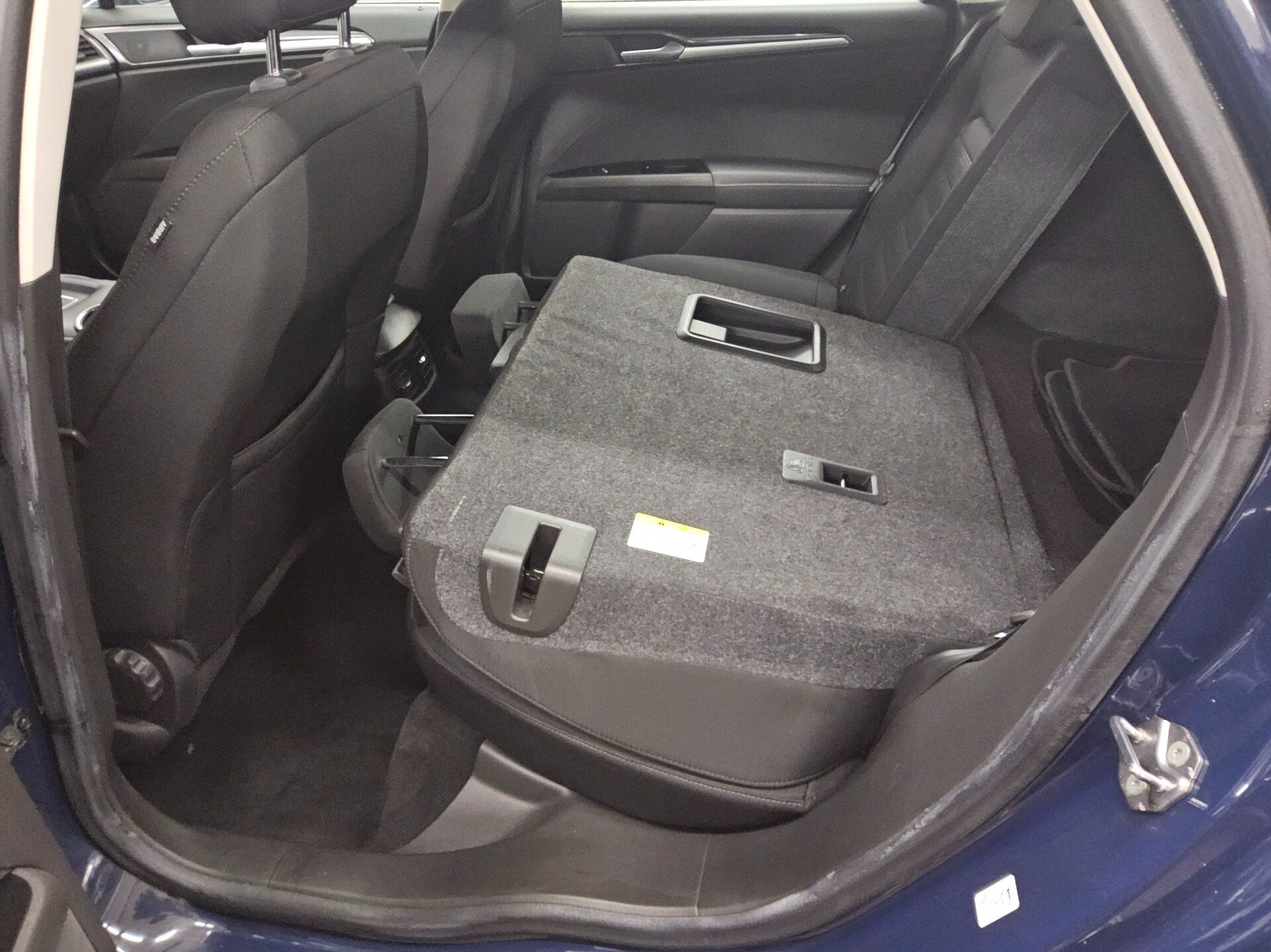 Ford Mondeo 2.0 EB Business Navi AHK PDC SHZ 13