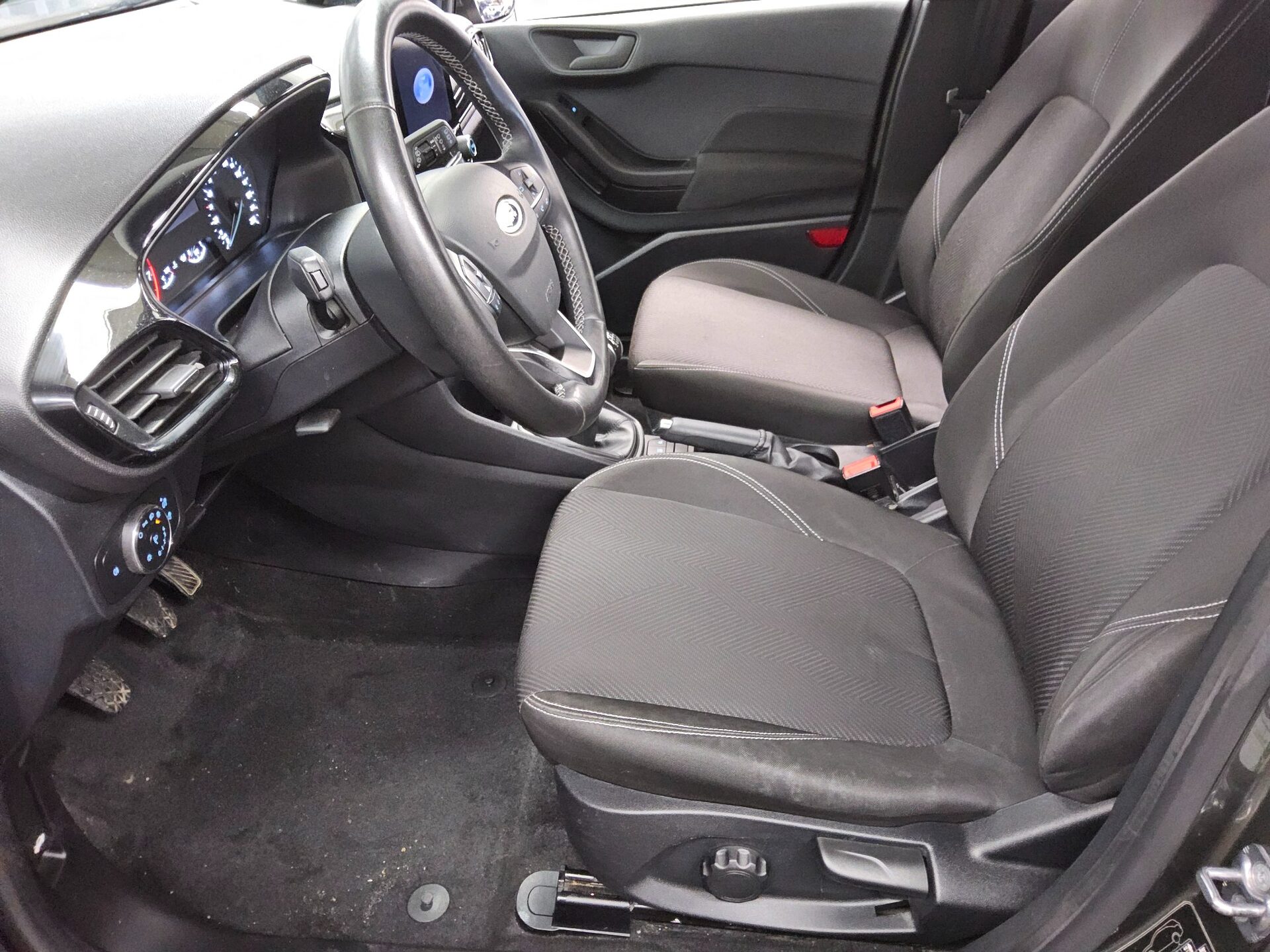 Ford Fiesta 1.0 EB Cool&Connect LED Shz PDC 8