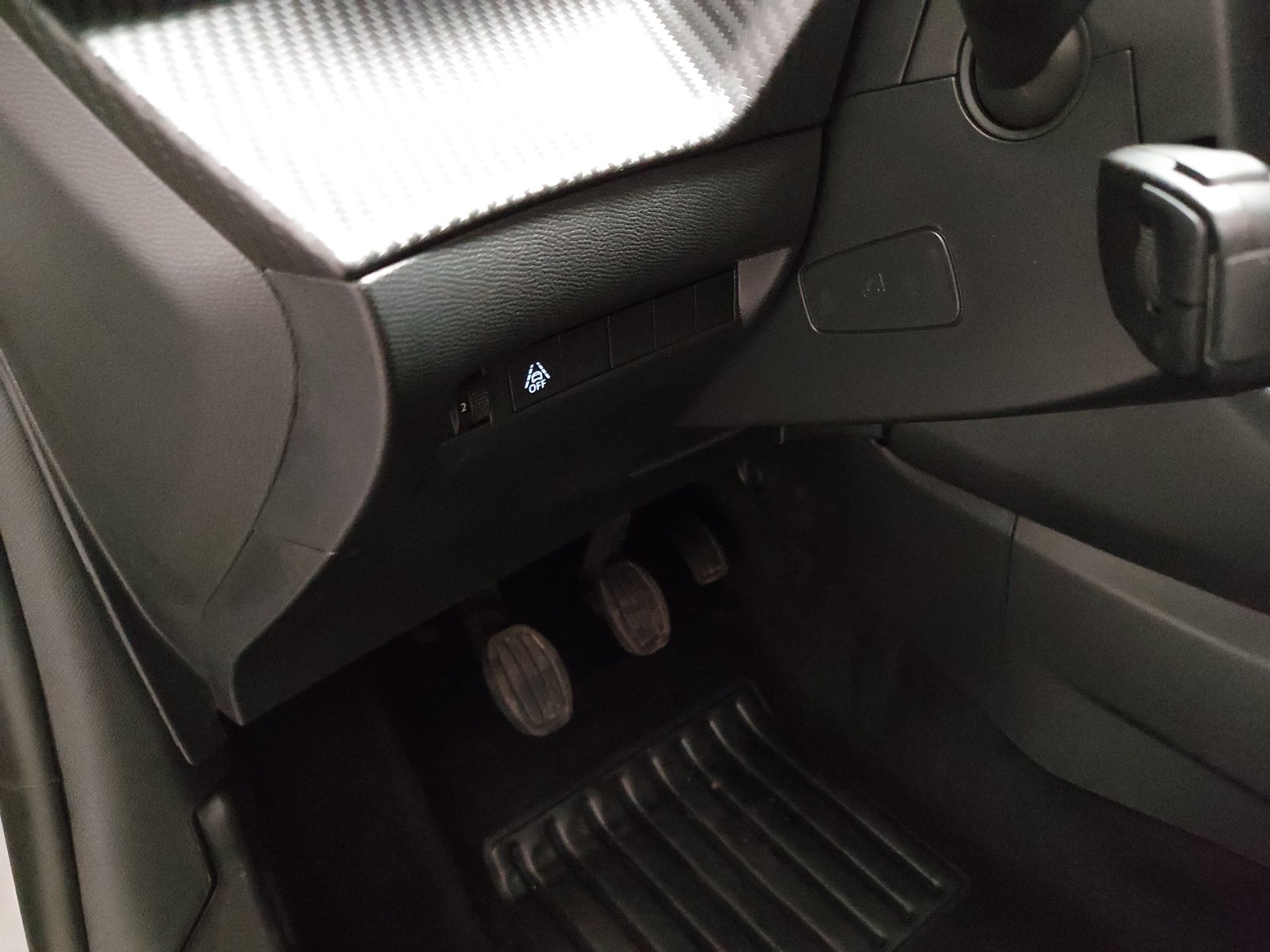 Peugeot 208 1.2 PureTech T-Leder LED PDC 7
