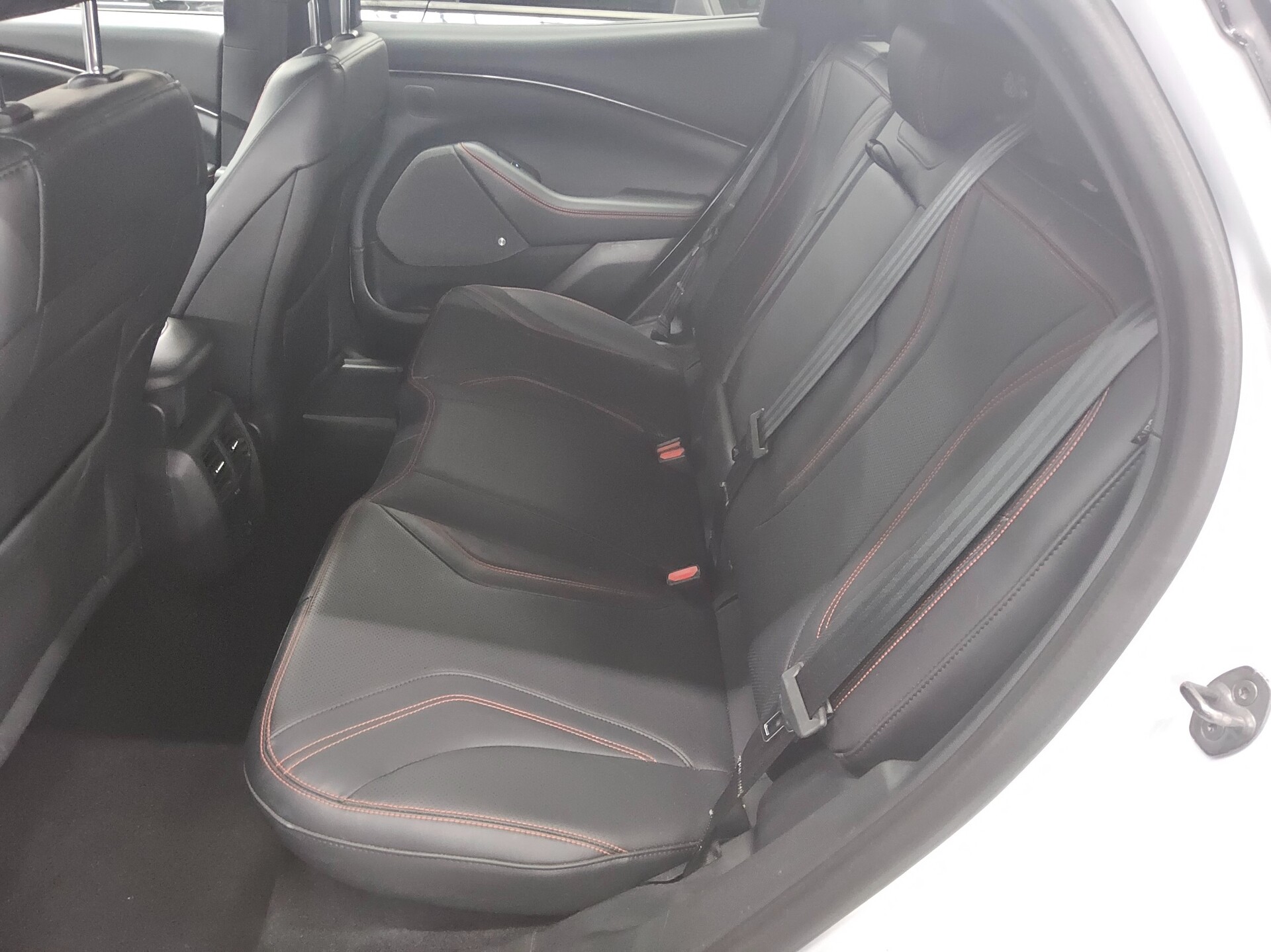 Ford Mustang Mach-E AWD Navi LED Leder RfK 360° ACC 13