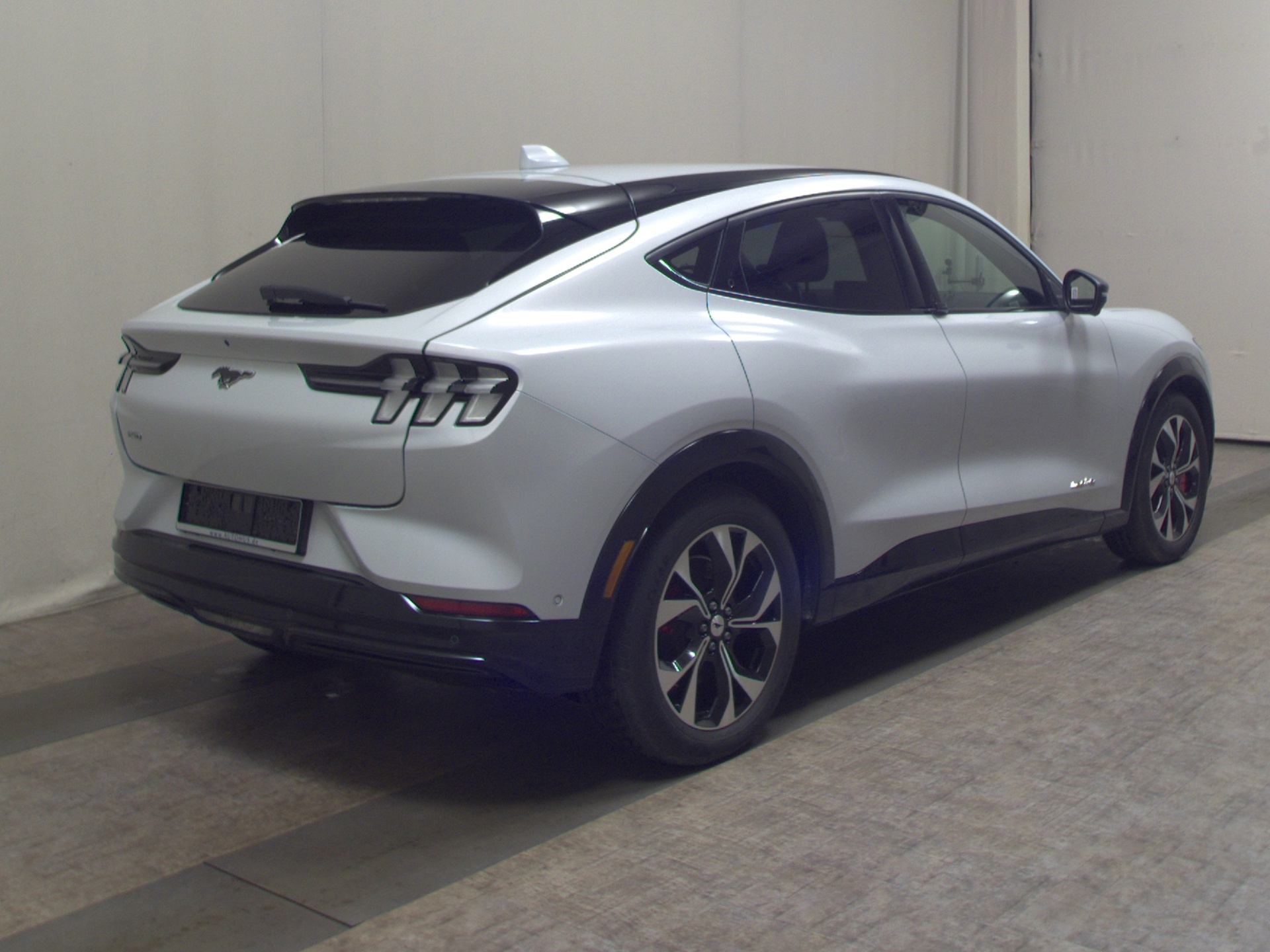 Ford Mustang Mach-E AWD Navi LED Leder RfK 360° ACC 4