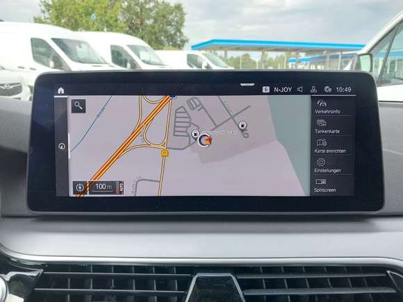 BMW 520dA Touring Leder Navi Shz RFK LED 9