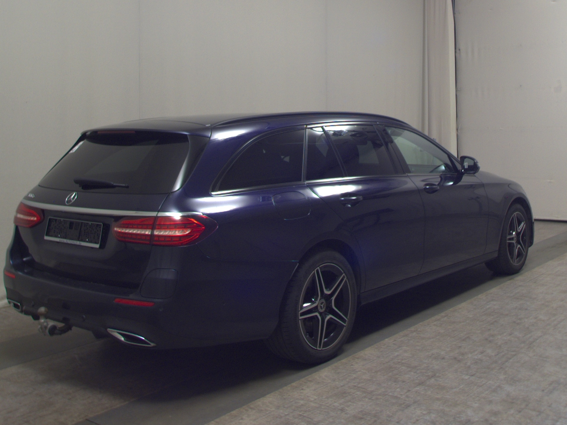 Mercedes-Benz E 300 T e AMG-Line Night Navi LED Widescreen 4