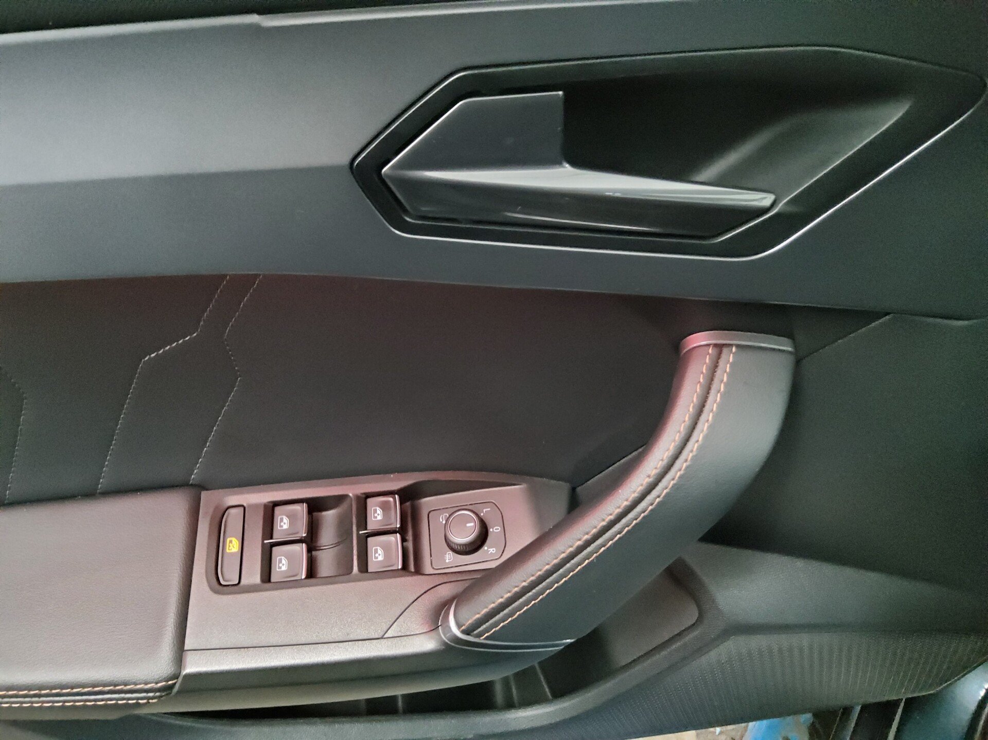 Cupra Formentor 2.0 TDI 4Drive T-Leder Navi LED vc AHK 10