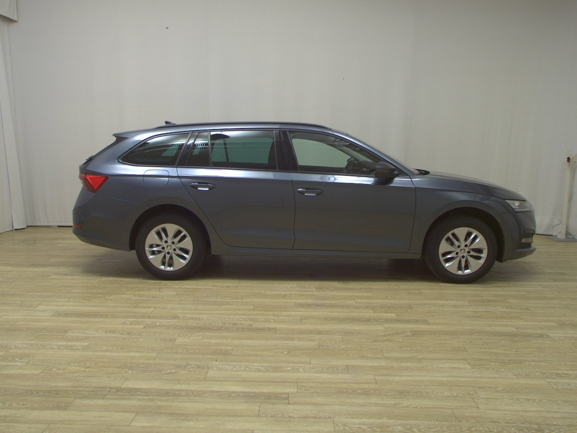 Skoda Octavia Kombi 2.0 TDI Ambition Navi LED vc AHK