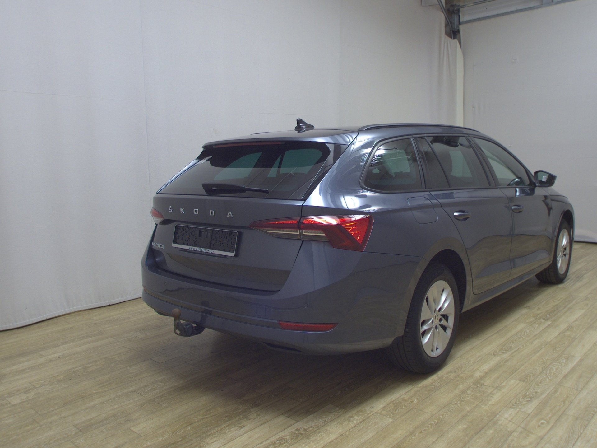 Skoda Octavia Kombi 2.0 TDI Ambition Navi LED vc AHK 4