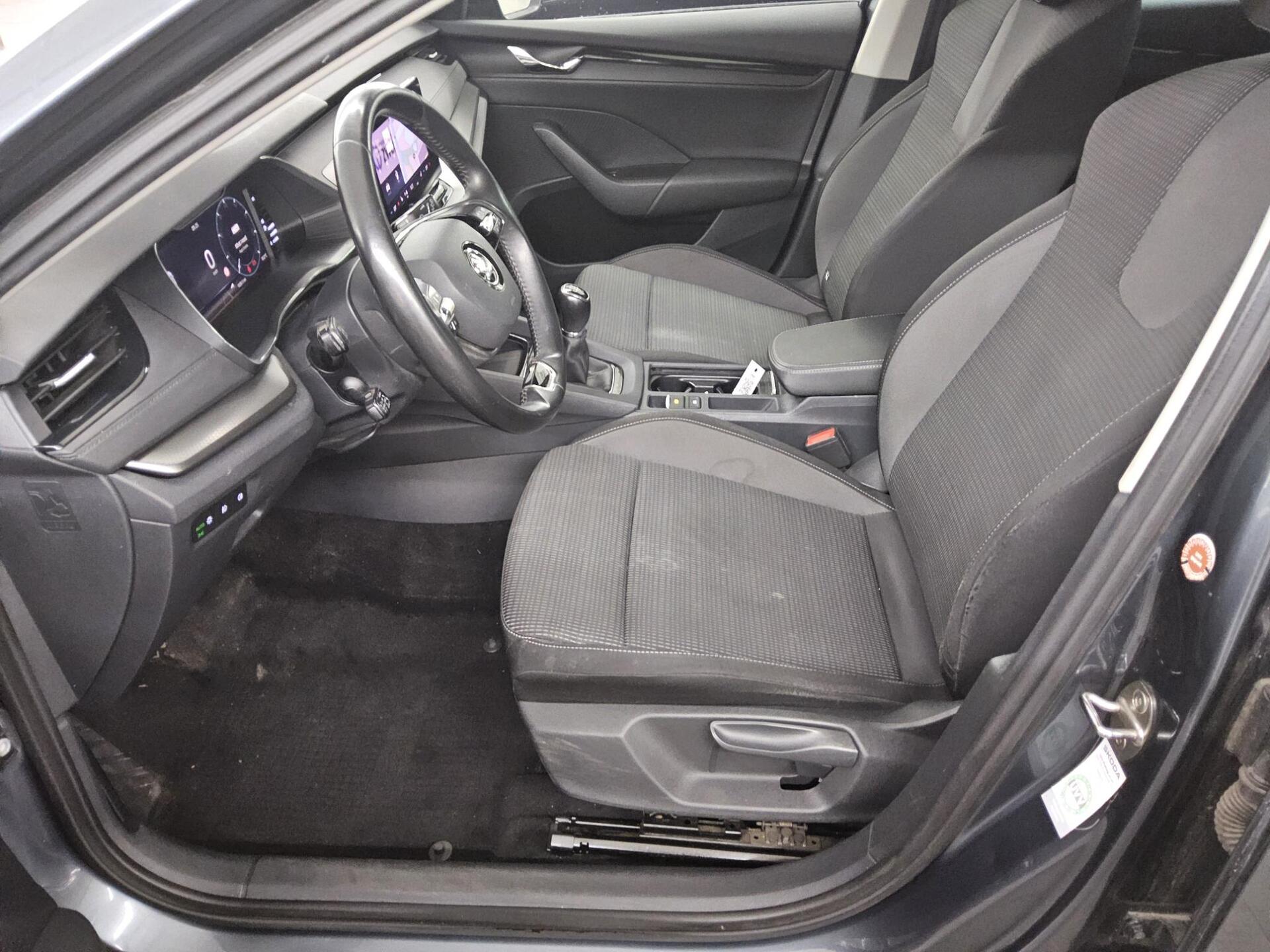 Skoda Octavia Kombi 2.0 TDI Ambition Navi LED vc AHK 9
