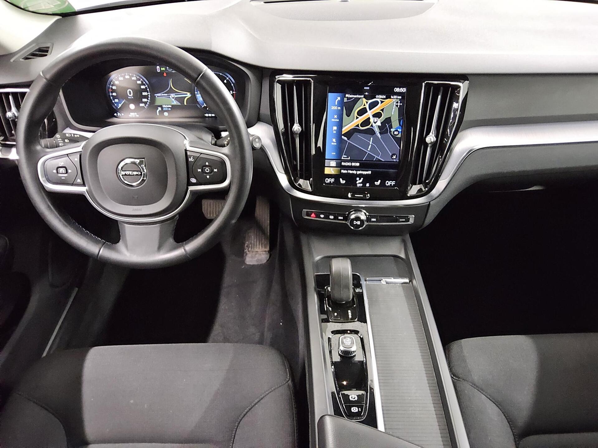 Volvo V60 B4 D Momentum Navi LED AHK Kamera 5
