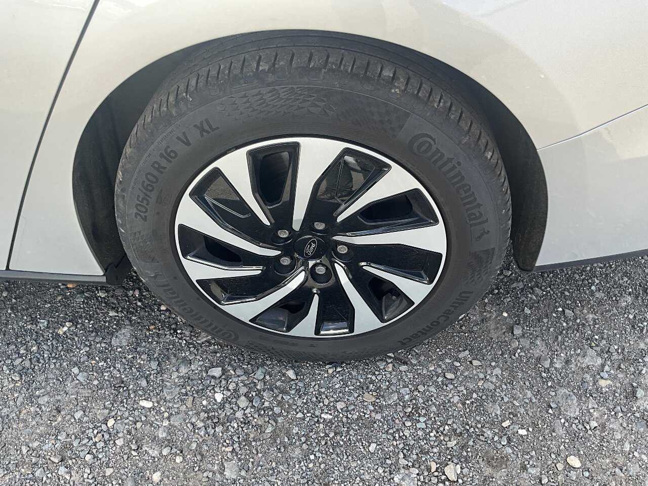 Ford Focus NAVI LED SHZ PDC LENKRADHZG 12