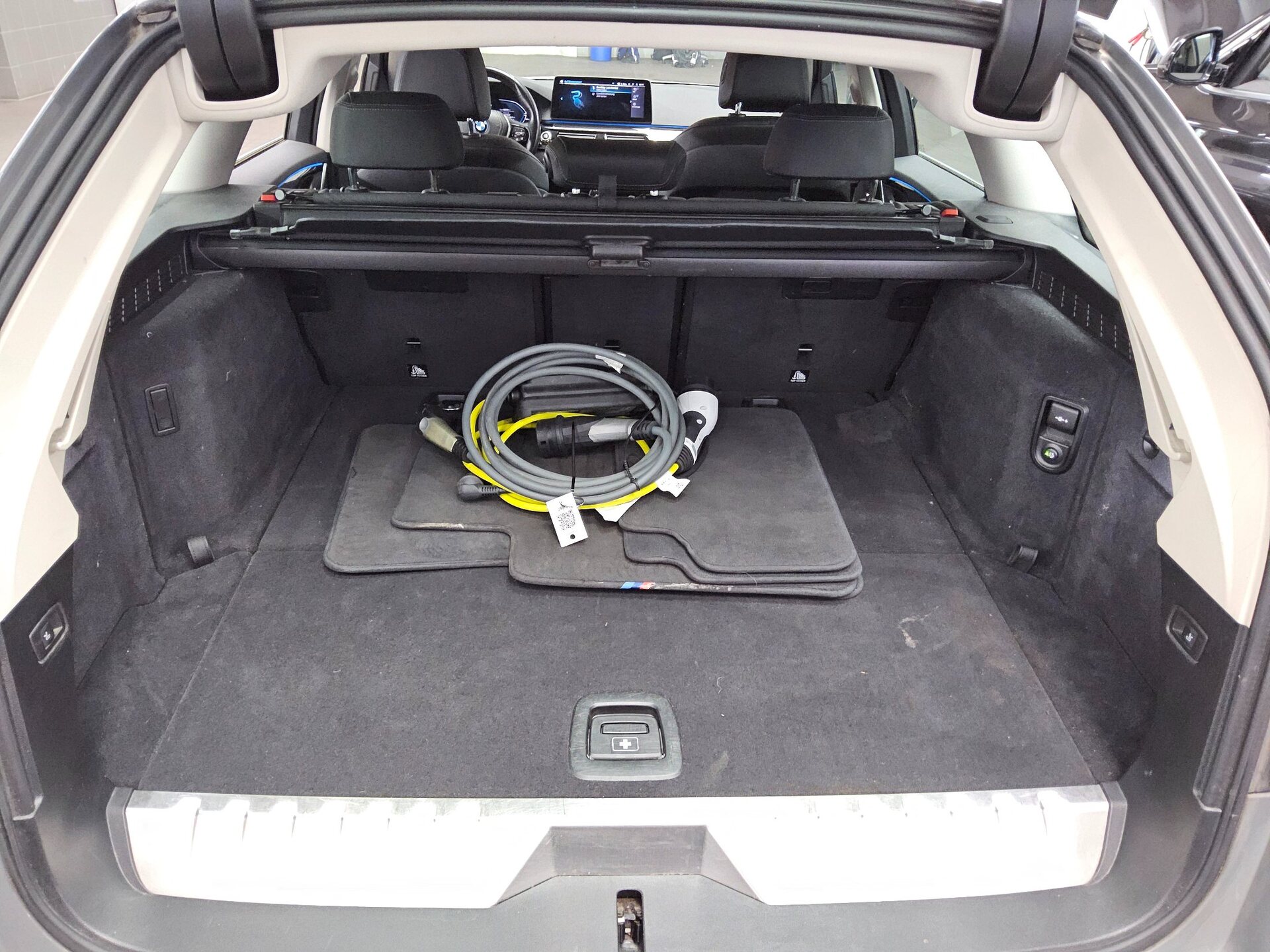 BMW 530e Touring Leder Navi Laser LC-Prof RfK AHK 12