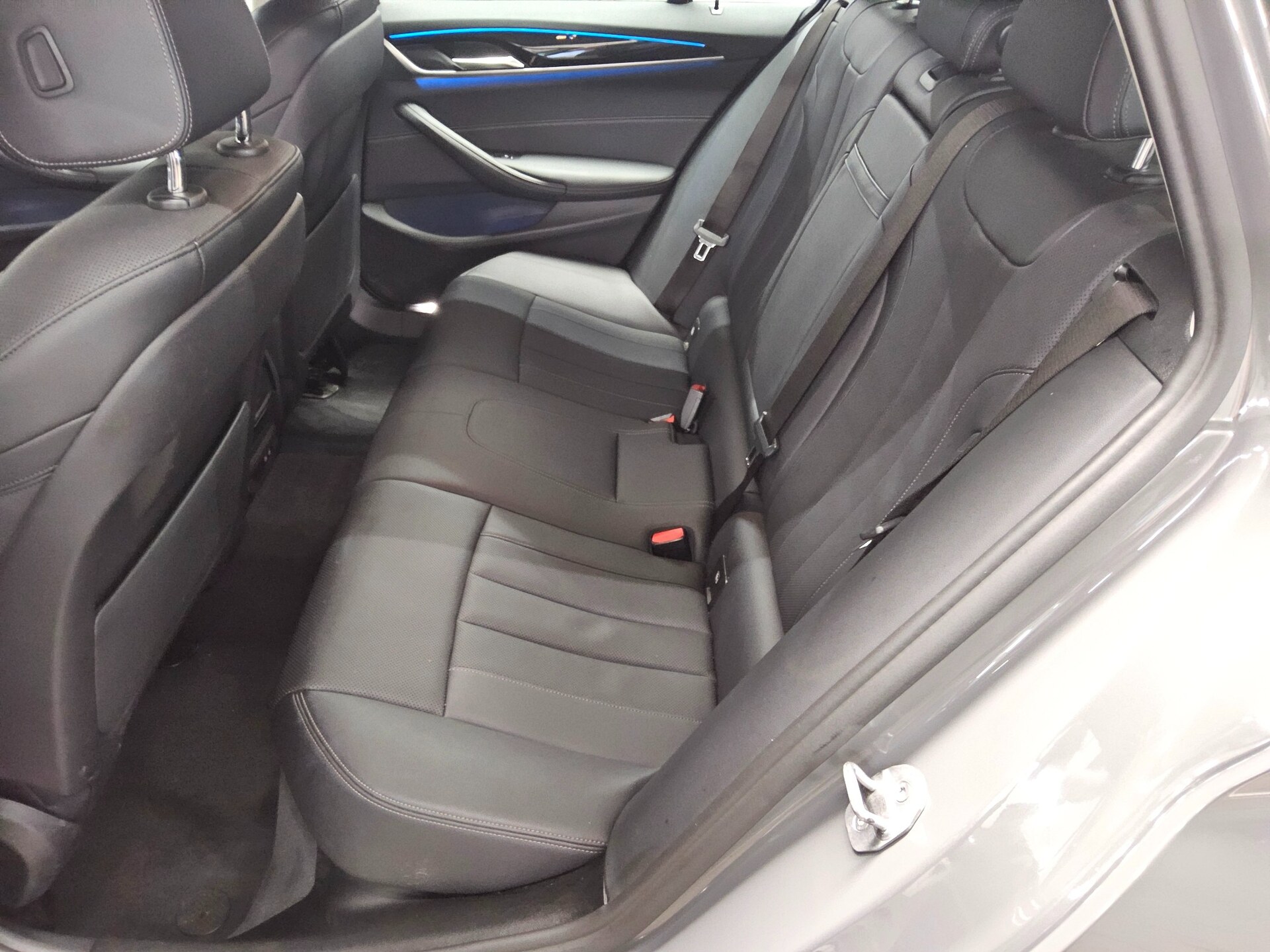 BMW 530e Touring Leder Navi Laser LC-Prof RfK AHK 13