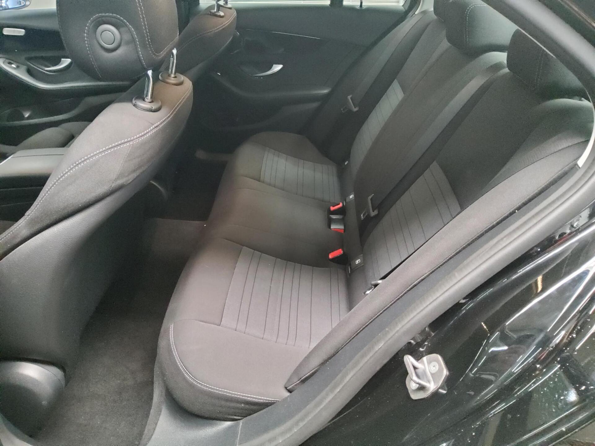Mercedes-Benz C 300 de Avantgarde Navi LED Distronic+ PDC Shz 13