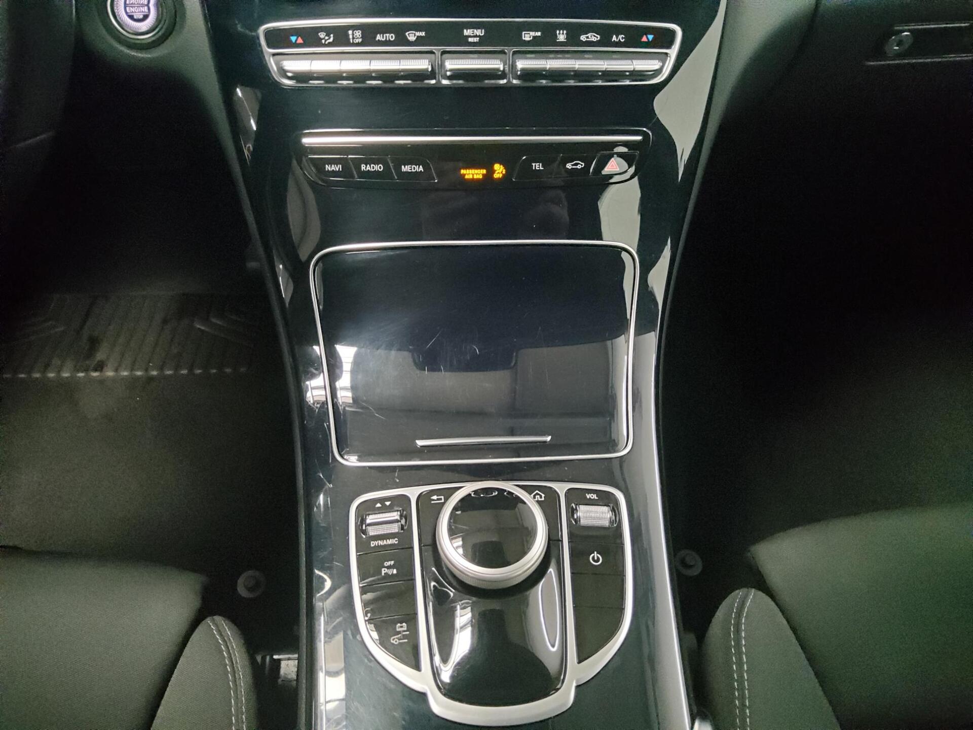 Mercedes-Benz C 300 de Avantgarde Navi LED Distronic+ PDC Shz 6