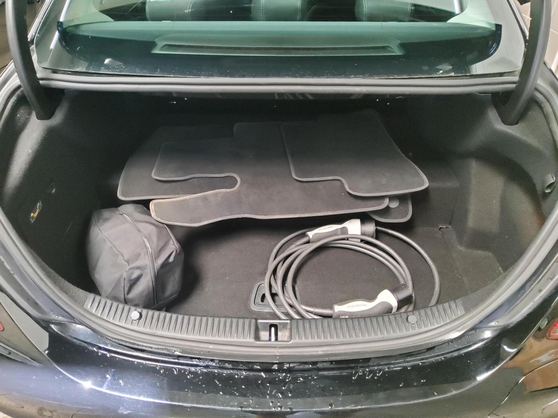 Mercedes-Benz C 300 de Avantgarde Navi LED Distronic+ PDC Shz 12
